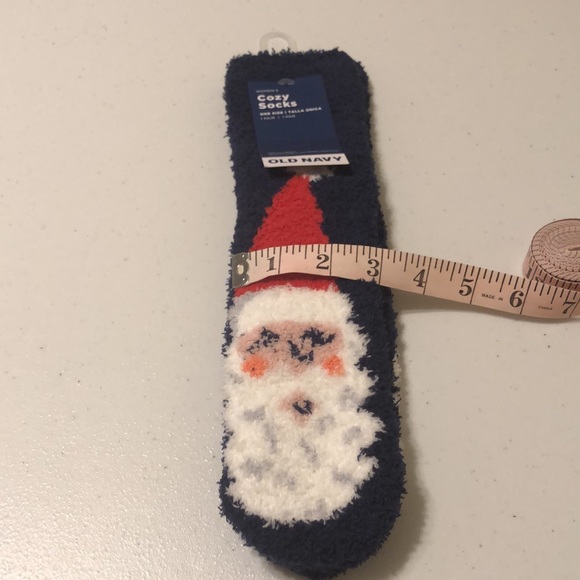 Old Navy Women’s Cozy Socks - Picture 5 of 9